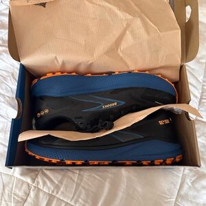 Brooks Men's Black and Orange Athletic Shoes